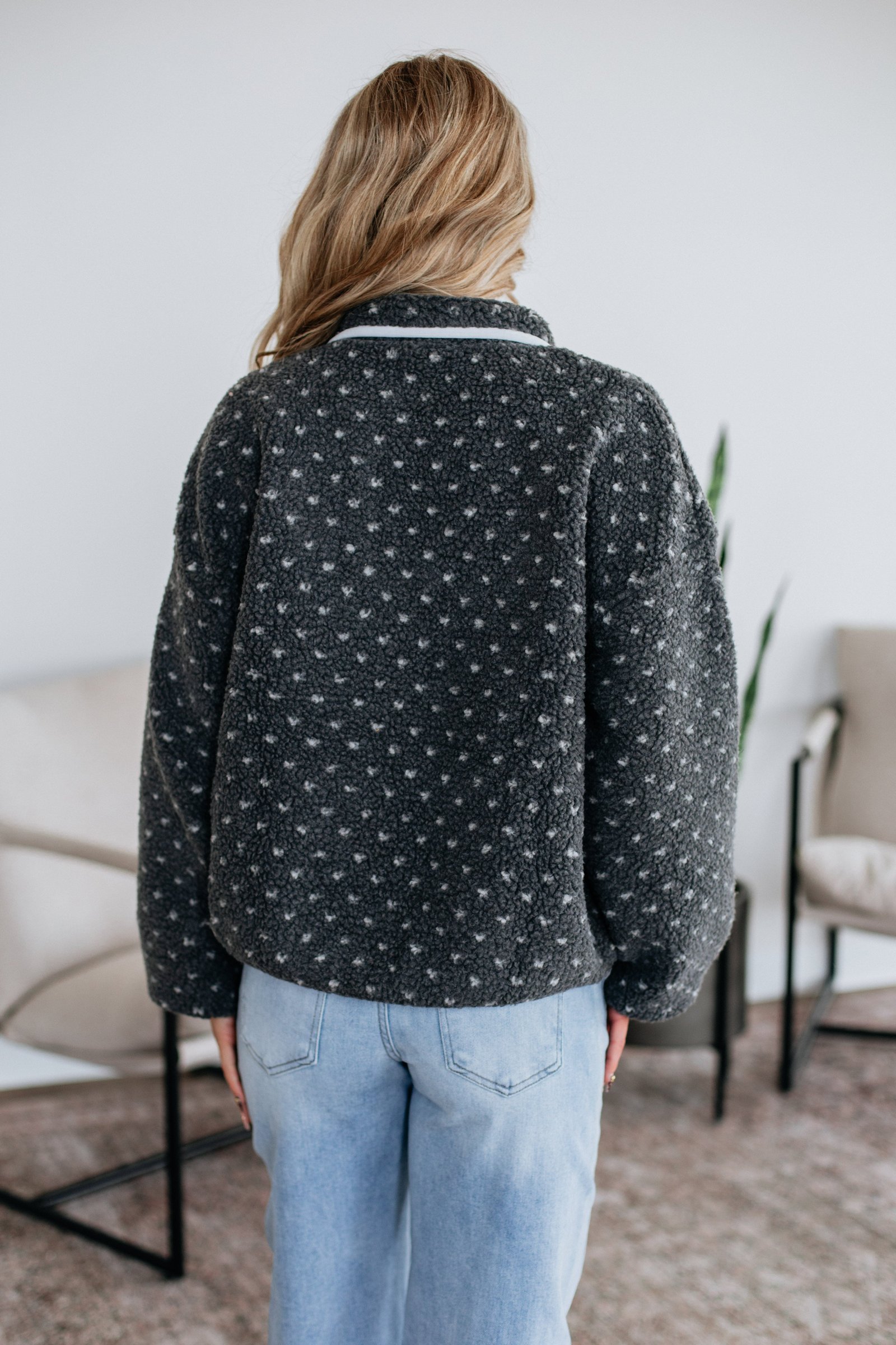 Taja Sherpa Pullover - Image 10