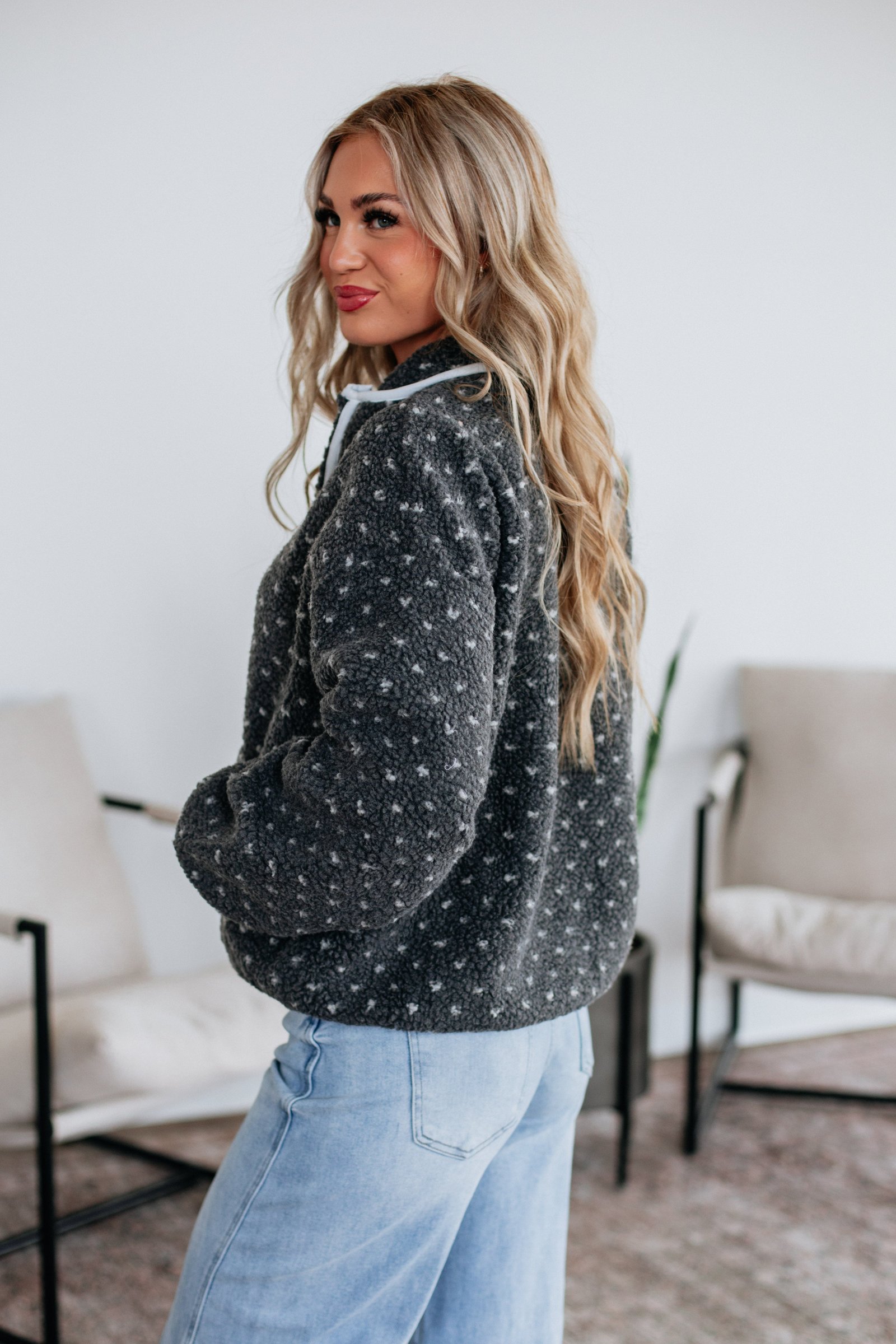 Taja Sherpa Pullover - Image 9